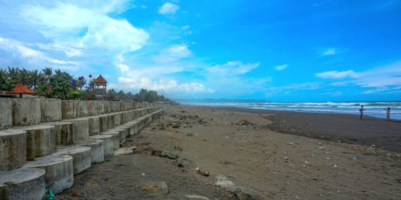 Pantai Widarapayung Cilacap – Daya Tarik, Aktivitas Liburan, Lokasi & Harga Tiket