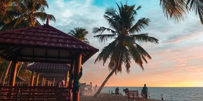 Pantai Lowita Pinrang – Daya Tarik, Aktivitas Liburan, Lokasi &amp; Harga Tiket - Pesisir