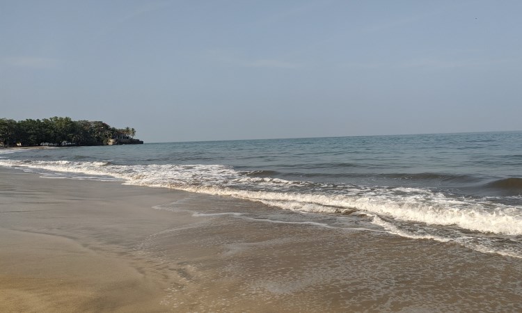 Pantai Sambolo