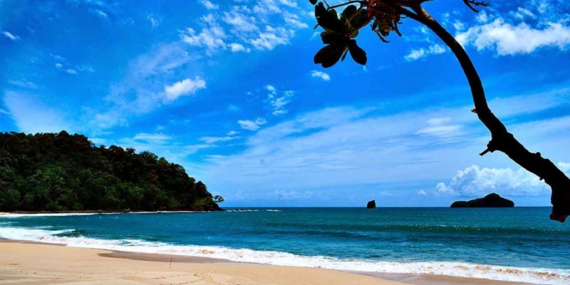 Pantai Sendiki Malang – Daya Tarik, Aktivitas Liburan, Lokasi & Harga Tiket