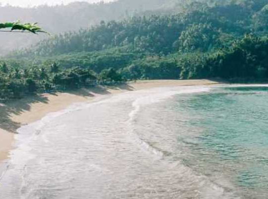 Pantai Wedi Putih Malang, Pantai Eksotis dengan Keindahan Bawah Lautnya