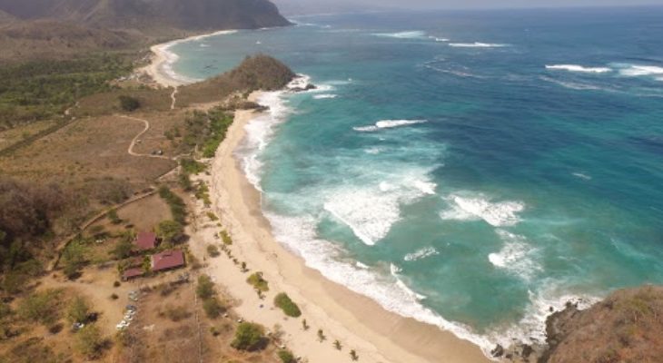 Pantai Wane Bima - Daya Tarik, Aktivitas, Lokasi & Harga Tiket - Pesisir