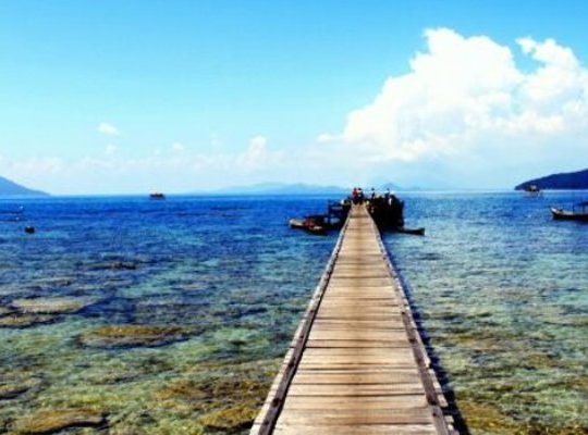 Pulau Lemukutan Bengkayang, Tujuan Favorit Para Pecinta Olahraga Snorkeling