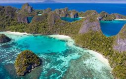 Pulau Wayag Raja Ampat, Surga Para Pecinta Snorkeling dan Diving