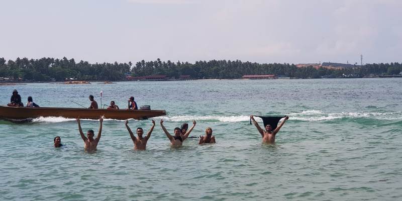 Aktivitas Seru di Pantai Payung