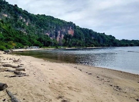Pantai Biluhu, Pesona Pantai Pasir Putih Eksotis Nan Menawan di Gorontalo