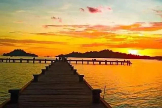 Fasilitas di Kawasan Pantai Mananggu