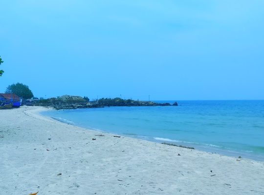 Pantai Empu Rancak, Pantai Indah dengan Terumbu Karang Eksotis di Jepara