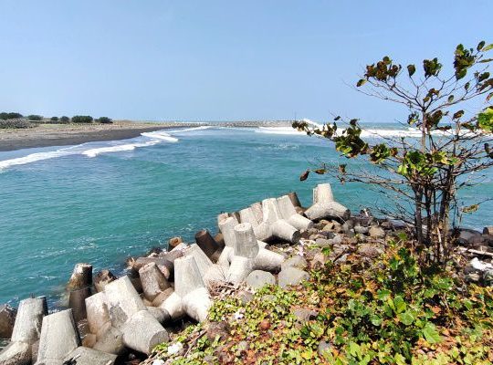 11 Pantai di Kulon Progo yang Cantik & Hits