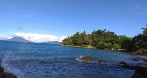 Pantai Wartawan, Pantai Indah yang Memiliki Sumber Air Panas di Lampung