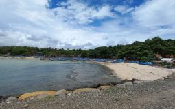Pantai Rancabuaya Garut – Daya Tarik, Aktivitas Liburan, Lokasi & Harga Tiket
