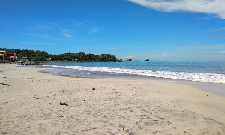 Penginapan Murah di Sekitar Pantai Santolo