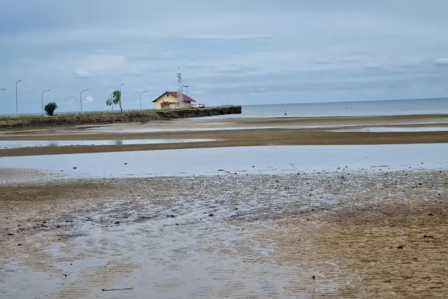 Fasilitas Pantai Teluk Lombok
